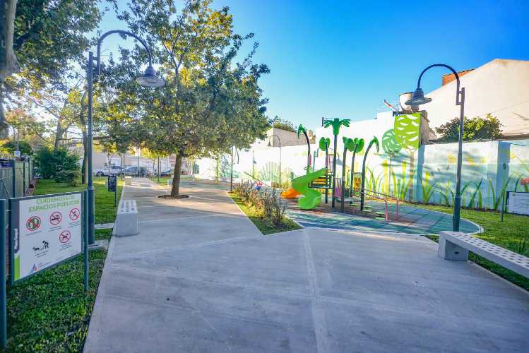 Juan Andreotti inauguró la renovación integral de la Plaza Cuquel de San Fernando Juan Andreotti inauguró la renovación integral de la Plaza Cuquel de San Fernando