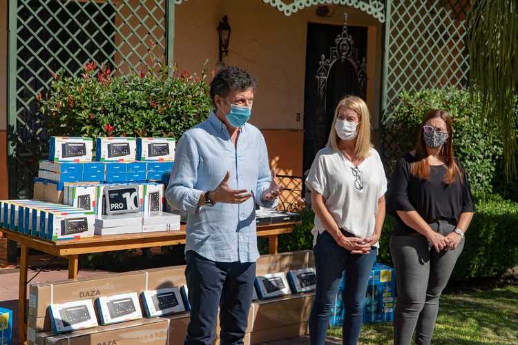 En San Isidro entregan herramientas tecnológicas a los jardines municipales En San Isidro entregan herramientas tecnológicas a los jardines municipales