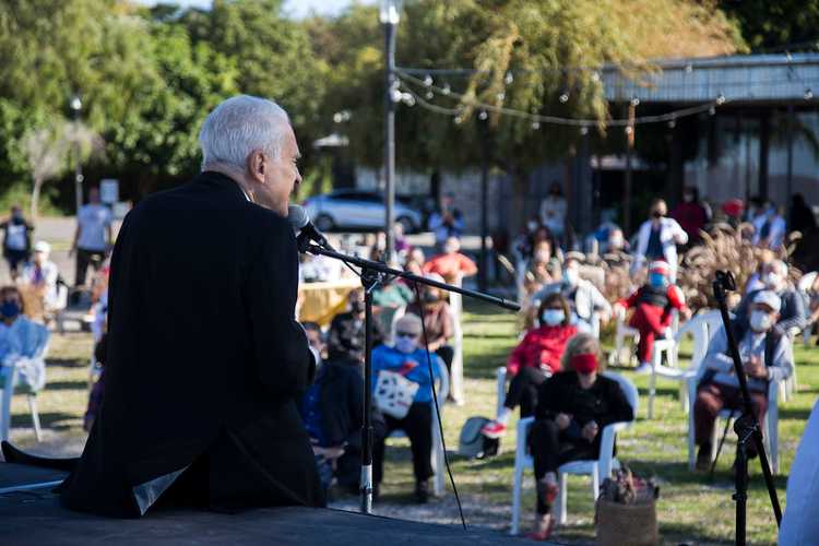 Alberto Cormillot brindó una charla sobre nutrición en Puerto Libre Alberto Cormillot brindó una charla sobre nutrición en Puerto Libre