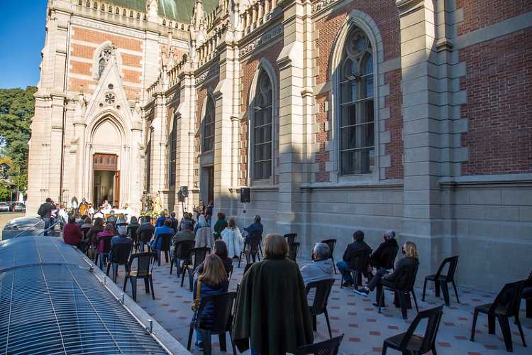 La ceremonia religiosa, presidida por el Obispo de San Isidro, monseñor Oscar Ojea La ceremonia religiosa, presidida por el Obispo de San Isidro, monseñor Oscar Ojea