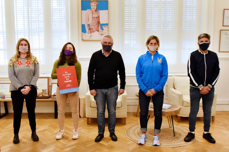 Julio Zamora recibió a Milka Kraljev y la tenista Micaela Ailen Medina