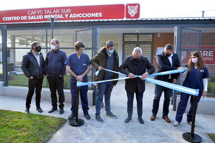 Julio Zamora inauguró el CAFYS y Centro de Salud Mental y Adicciones de Talar sur 