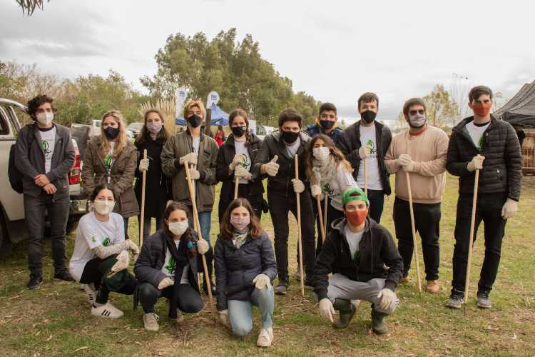 jornada de Limpieza en la Pista Nacional de Remo en Tigre jornada de Limpieza en la Pista Nacional de Remo en Tigre