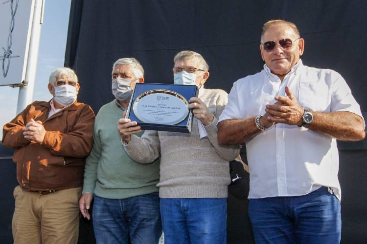 En la fábrica Ford de Pacheco repusieron la señalización como Sitio de Memoria En la fábrica Ford de Pacheco repusieron la señalización como Sitio de Memoria