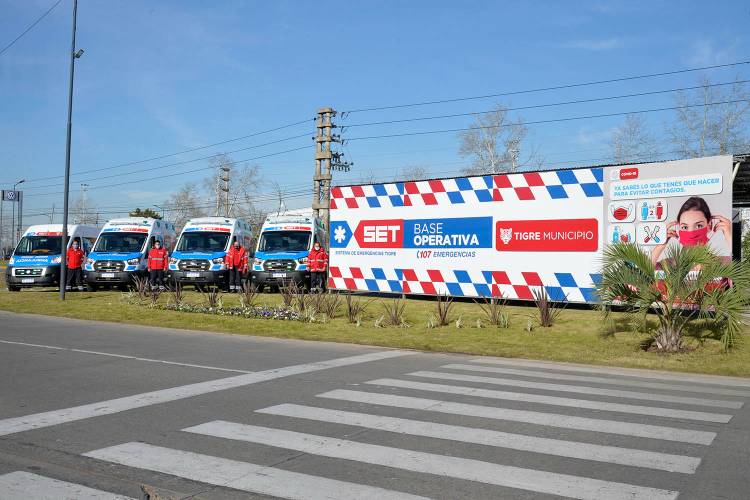 Julio Zamora presentó nuevos móviles y una base operativa del Sistema de Emergencias Tigre Julio Zamora presentó nuevos móviles y una base operativa del Sistema de Emergencias Tigre