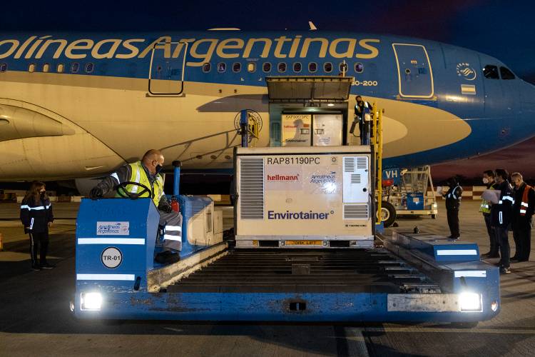 YPF, Aerolíneas, AySA y Banco Nación, entre 41 empresas públicas sujetas a privatización