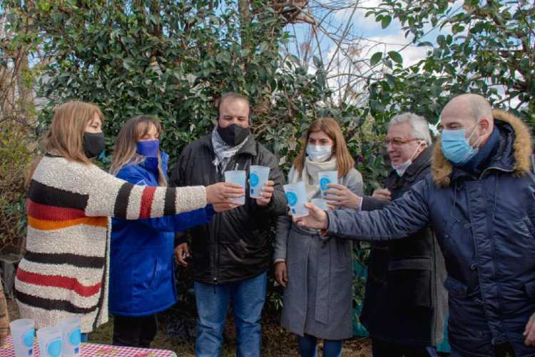 Malena Galmarini y Julio Zamora inauguraron una red de agua potable en Benavidez