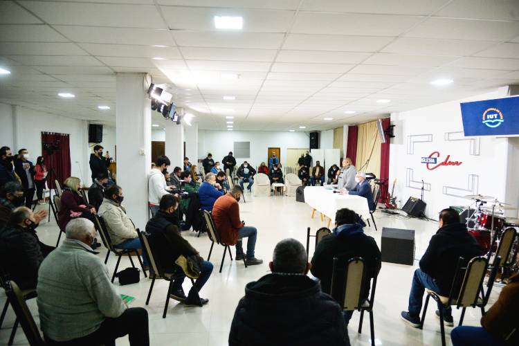 Julio Zamora mantuvo una reunión con pastores y pastoras de Iglesias Unidas de Tigre Julio Zamora mantuvo una reunión con pastores y pastoras de Iglesias Unidas de Tigre