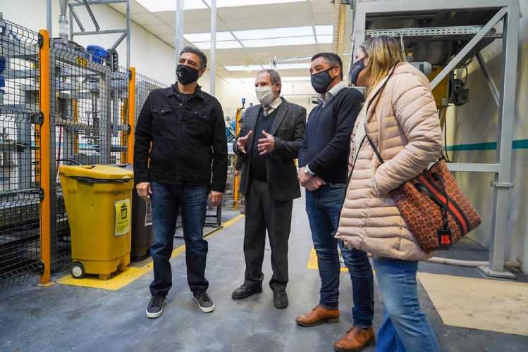 Jorge Macri junto a Andrés Petrillo visitaron una fábrica en San Martín