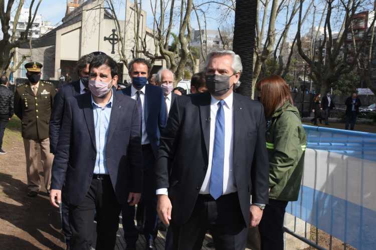 Fernando Moreira recibió a Alberto Fernández en el 171° aniversario de la muerte del General San Martín Fernando Moreira recibió a Alberto Fernández en el 171° aniversario de la muerte del General San Martín