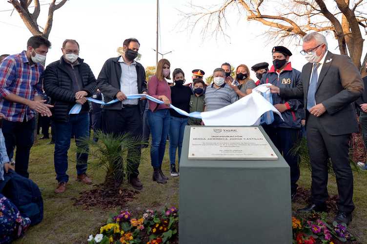 Julio Zamora inauguró una senda aeróbica en homenaje a un bombero de Benavidez fallecido por Covid