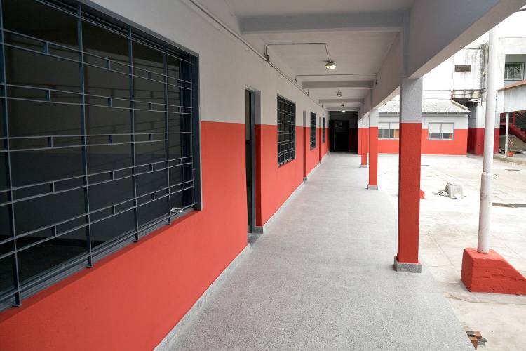 El intendente Julio Zamora supervisó trabajos de infraestructura en escuelas de El Talar El intendente Julio Zamora supervisó trabajos de infraestructura en escuelas de El Talar