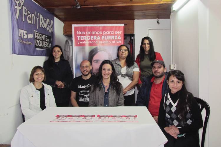 Paula Akerfeld convocó a los vecinos de Tigre a acompañar a los candidatos al FIT Unidad Paula Akerfeld convocó a los vecinos de Tigre a acompañar a los candidatos al FIT Unidad