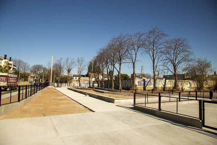 San Isidro construye una moderna plaza en Beccar San Isidro construye una moderna plaza en Beccar