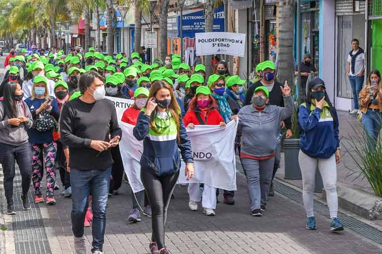 Los adultos mayores de San Fernando participaron de una Caminata Saludable Los adultos mayores de San Fernando participaron de una Caminata Saludable