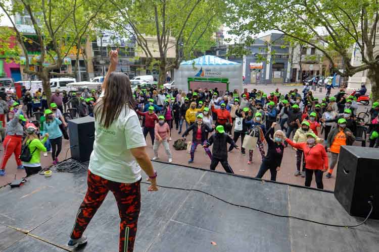Los adultos mayores de San Fernando participaron de una Caminata Saludable Los adultos mayores de San Fernando participaron de una Caminata Saludable