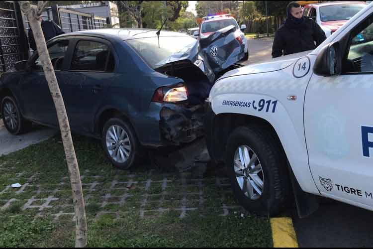 Tras una intensa persecución en Tigre detienen a tres sujetos armados Tras una intensa persecución en Tigre detienen a tres sujetos armados