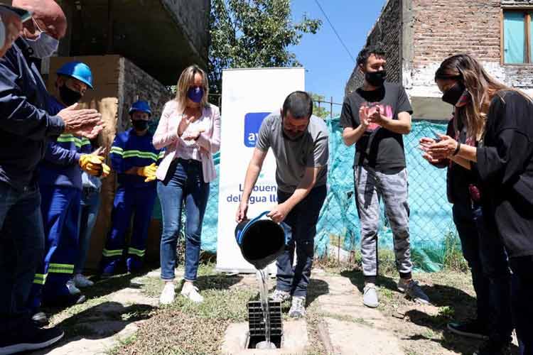 Malena Galmarini en Pacheco Oeste: “los vecinos y vecinas ahora cuentan con el 100% de cloacas” Malena Galmarini en Pacheco Oeste: “los vecinos y vecinas ahora cuentan con el 100% de cloacas”