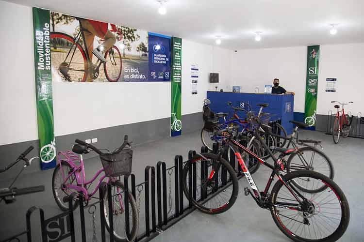 Nueva guardería municipal de bicicletas en la estación de San Isidro