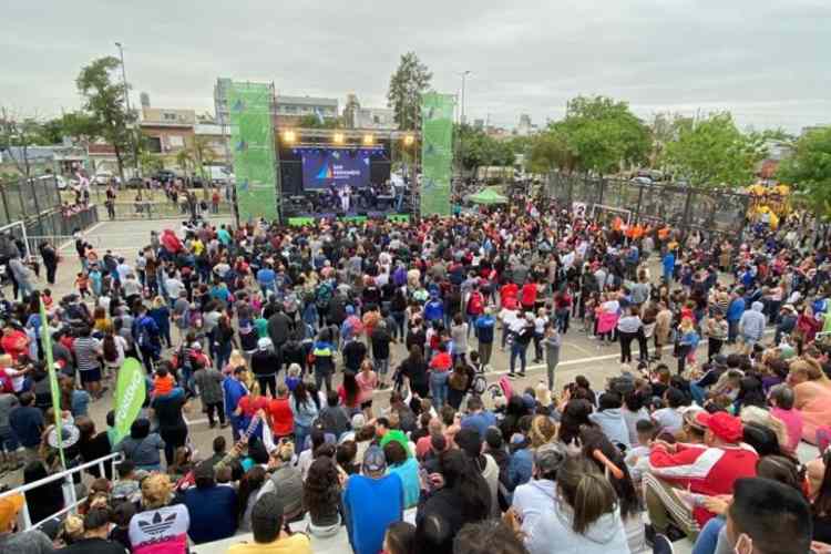 Miles de vecinos disfrutaron del Festival Tropical en San Fernando