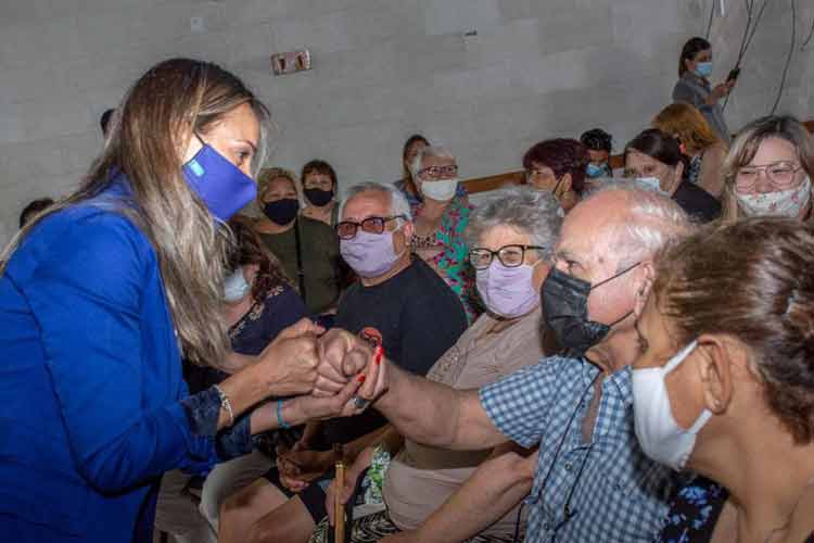 Malena Galmarini se reunió con jubilados y nuevas jubiladas del centro “El Zorzal”, en Tigre