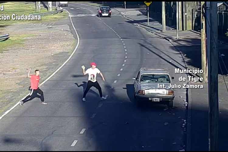 Dos detenidos en Tigre por tirar adoquines a un auto para robar pertenencias