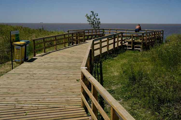 Finalizaron las obras de la Pasarela Las Heras en las costa de Vicente López