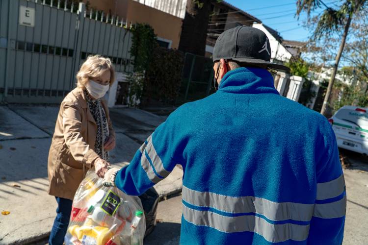 San Isidro: Piden denunciar a falsos recolectores que venden “bolsas especiales para la basura”