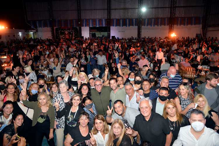 Julio Zamora durante un encuentro con militantes en el Club Deportivo Tigre Julio Zamora durante un encuentro con militantes en el Club Deportivo Tigre