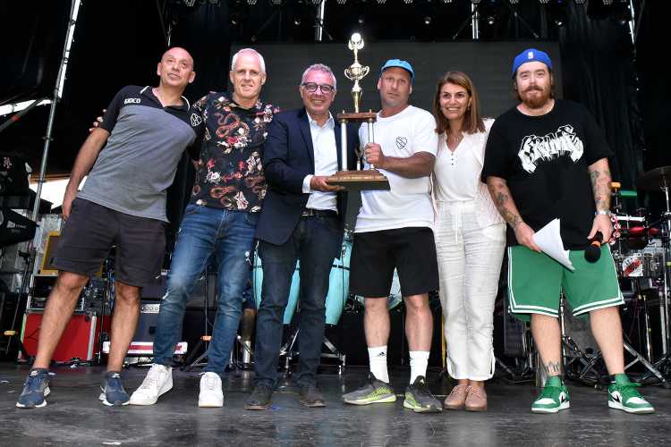 Julio y Gisela Zamora acompañaron el 85° aniversario del Club Náutico Hacoaj Julio y Gisela Zamora acompañaron el 85° aniversario del Club Náutico Hacoaj