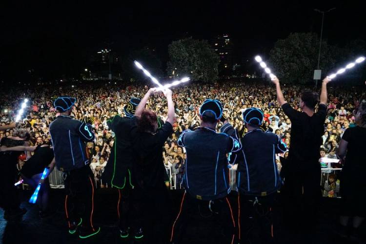 Más de 10 mil personas asistieron en Vicente López al show “Iluminate” 2021