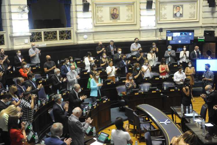 La Legislatura bonaerense aprobó el proyecto que avala la reelección de intendentes por un período más
