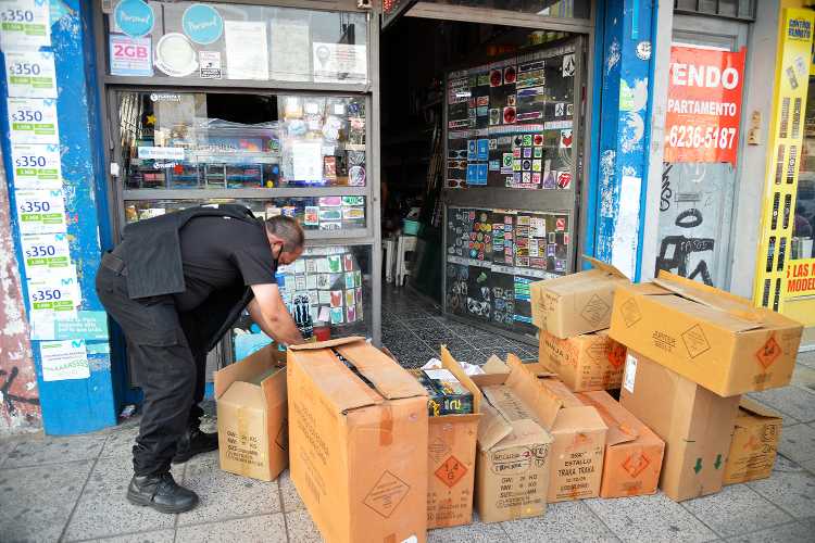 Tigre desplegó operativos contra la venta ilegal de pirotecnia en diversos puntos del distrito