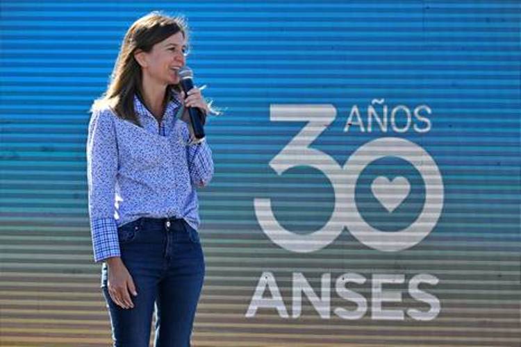 La directora ejecutiva de ANSES, Fernanda Raverta, lanzó hoy el operativo ANSES Verano