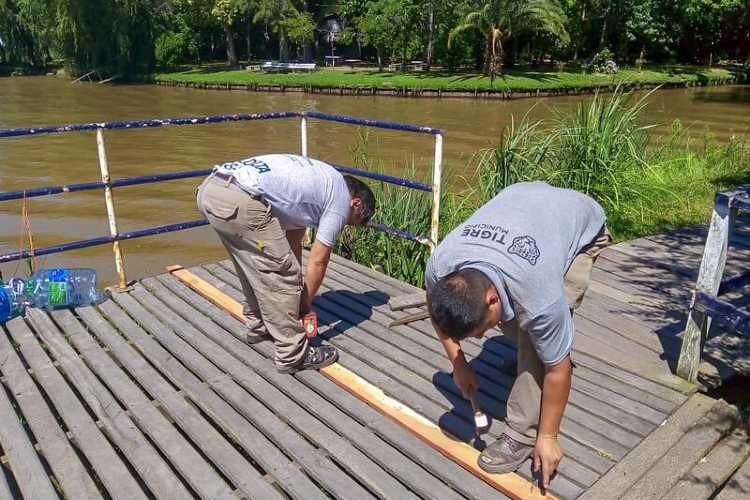 El Municipio realizó tareas de mantenimiento en muelles del Delta de Tigre