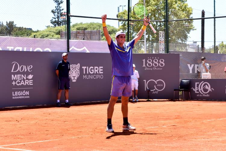 Santiago Rodríguez Taverna se coronó campeón del Challenger Copa Ciudad de Tigre disputado en el Club Hacoaj. Santiago Rodríguez Taverna se coronó campeón del Challenger Copa Ciudad de Tigre disputado en el Club Hacoaj.