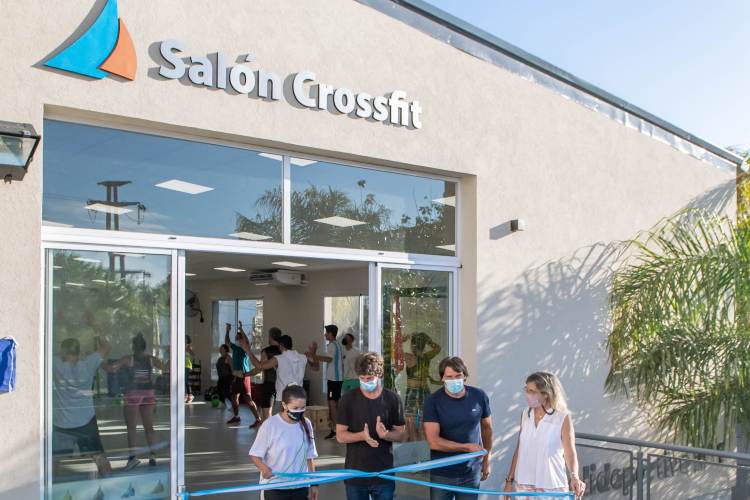 Juan Andreotti inauguró nuevos espacios deportivos para yoga, crossfit, indoor y más en el Poli N°1.