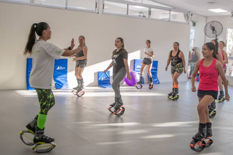 Juan Andreotti inauguró nuevos espacios deportivos para yoga, crossfit, indoor y más en el Poli N°1.