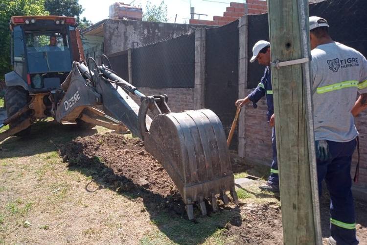 El Municipio de Tigre construye nuevas veredas en Don Torcuato.