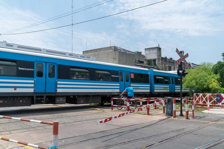 Posse anunció la construcción de un nuevo túnel en Almirante Brown para agilizar el tránsito en San Isidro. Posse anunció la construcción de un nuevo túnel en Almirante Brown para agilizar el tránsito en San Isidro.