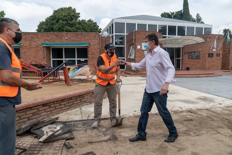 San Isidro: Posse supervisó las obras de jardines de infantes municipales
