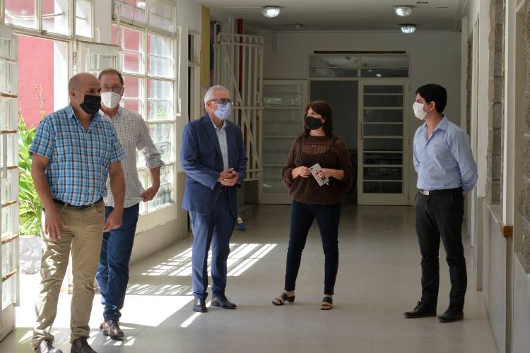 Julio Zamora supervisó obras municipales en establecimientos educativos de Tigre