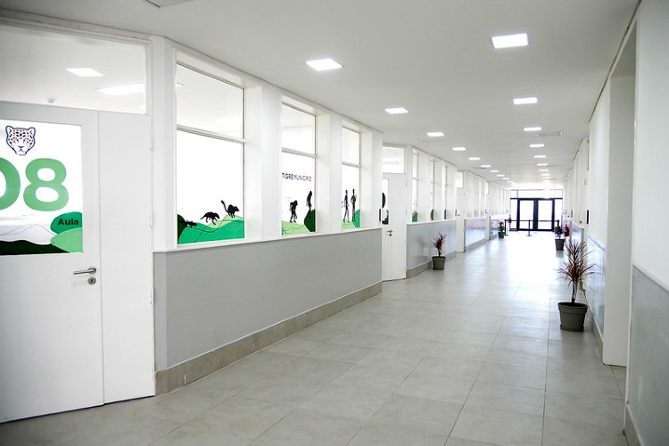 Julio Zamora inauguró el nuevo edificio de la Escuela Secundaria Nº19 en Troncos del Talar Julio Zamora inauguró el nuevo edificio de la Escuela Secundaria Nº19 en Troncos del Talar