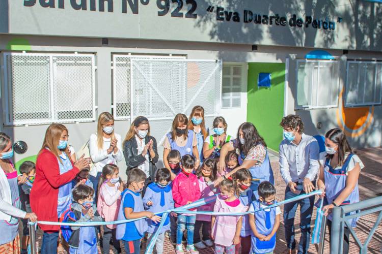 Juan Andreotti inauguró la cuarta de 7 instituciones educativas renovadas en verano 