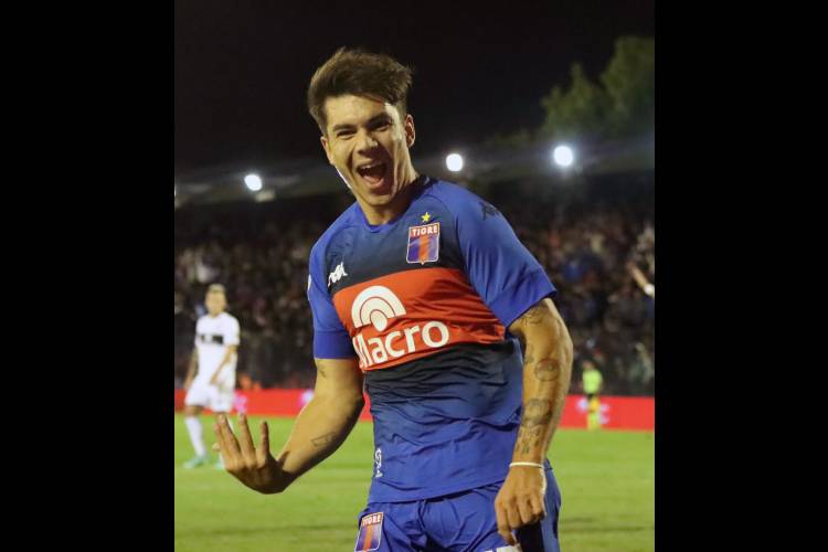 Tigre fue lapidario con Platense, lo goleó 4 a 0 y se mete en la zona de clasificación