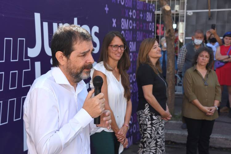 El intendente Fernando Moreira inauguró el nuevo Espacio Mujeres de José León Suárez