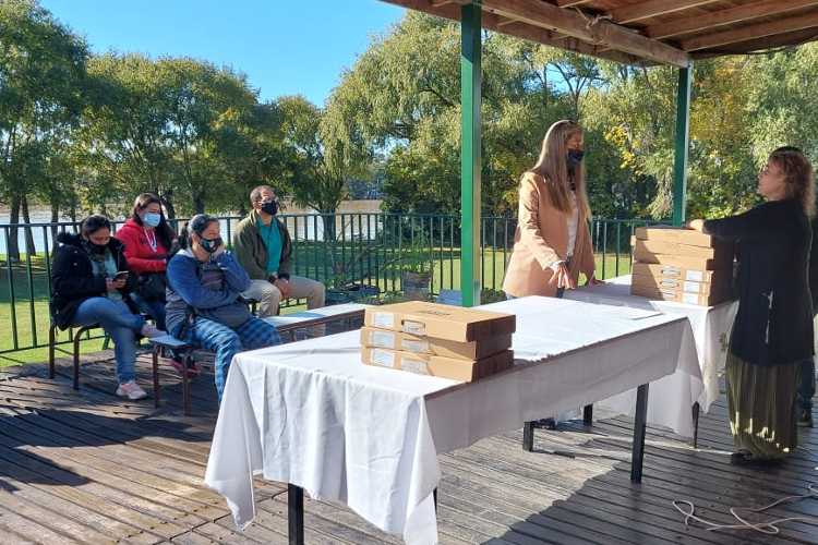 Entrega de netbooks Conectar Igualdad en el Delta de Tigre Entrega de netbooks Conectar Igualdad en el Delta de Tigre
