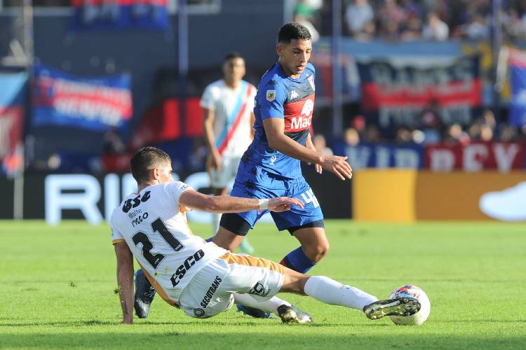 Tigre empató con Arsenal en un partido para el olvido