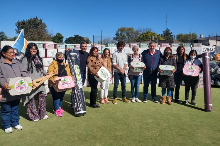 Entregan máquinas e insumos para acompañar proyectos productivos de San Fernando