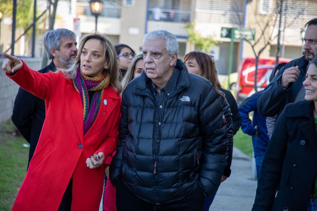 Procrear II: Galmarini, Lingeri y Scatolini encabezaron una nueva entrega de viviendas en Tigre Procrear II: Galmarini, Lingeri y Scatolini encabezaron una nueva entrega de viviendas en Tigre